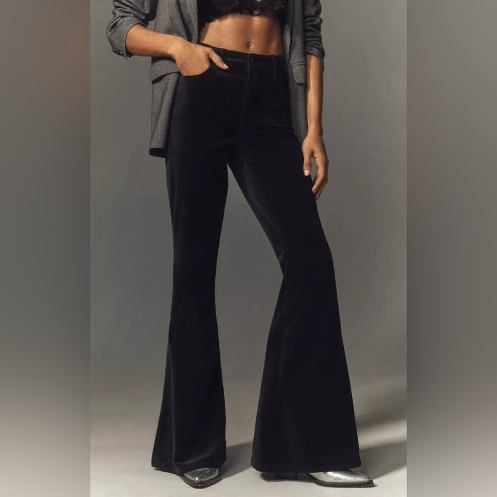 Elegant Good American Black Stretch Velvet Flared Pants